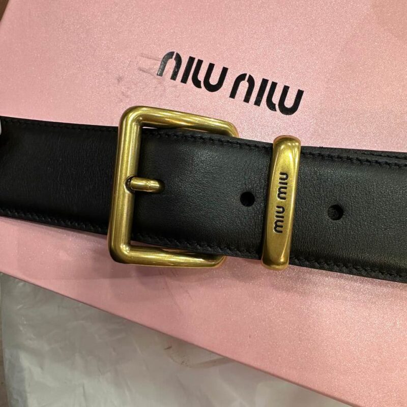 Кожаные изделия MIUMIU