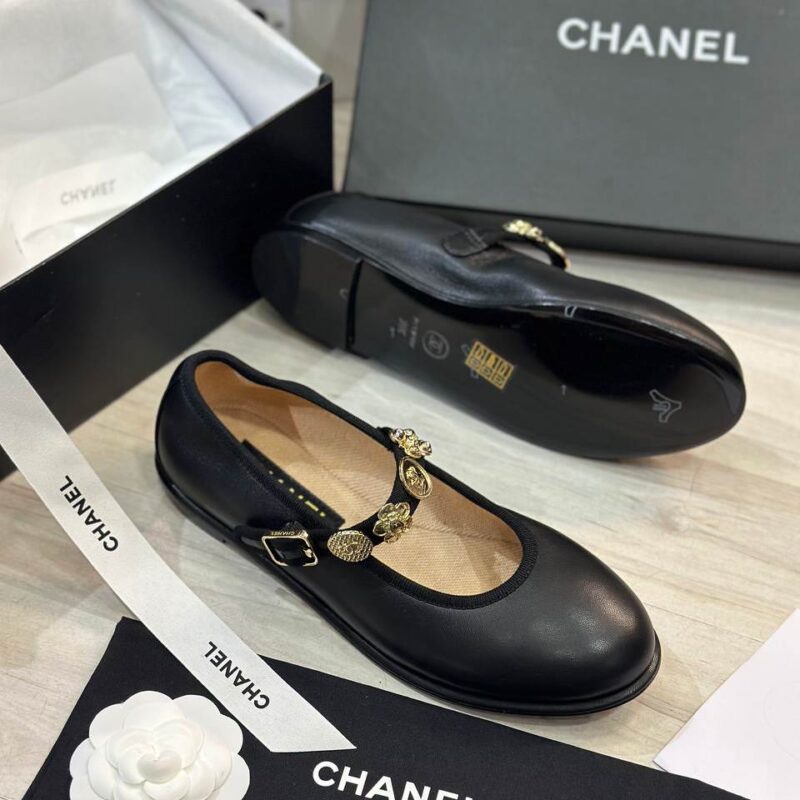 Одежда CHANEL