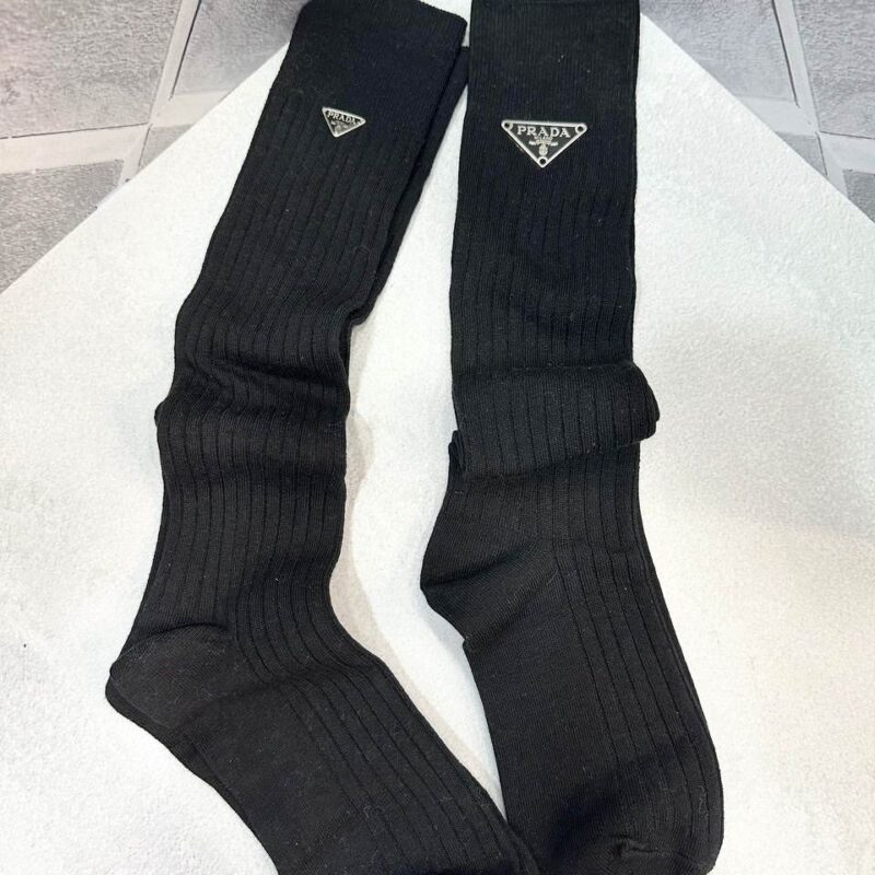 Одежда PRADA