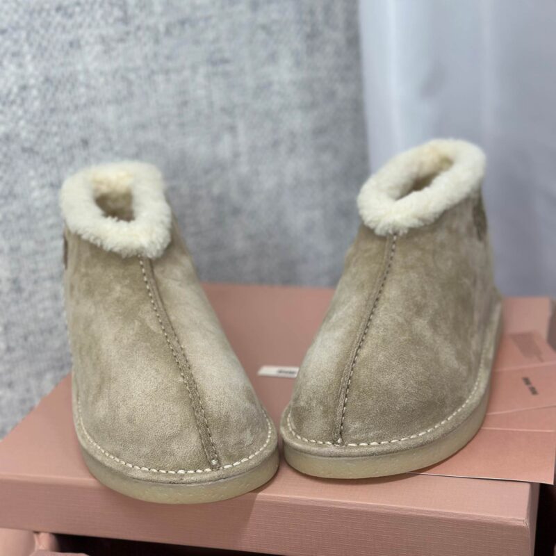Уги MIUMIU